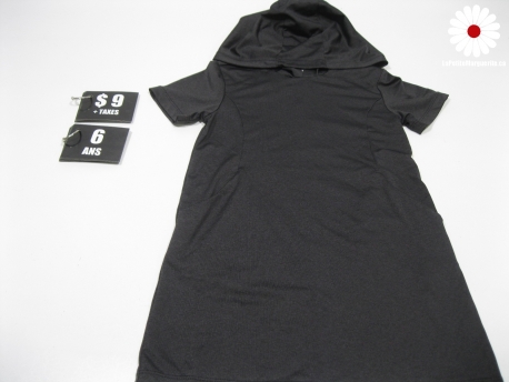 Robe avec capuchon