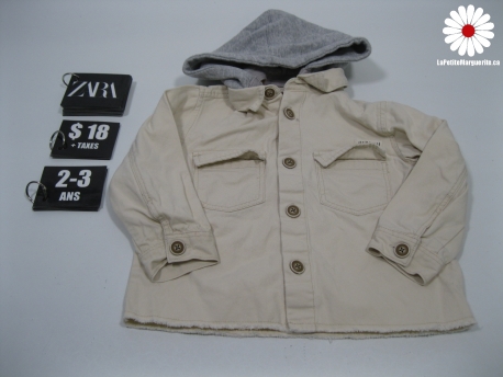 Chemise avec capuchon