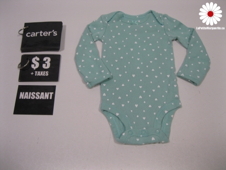 Cache couche bébé naissant