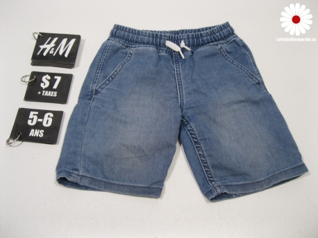 Short jeans